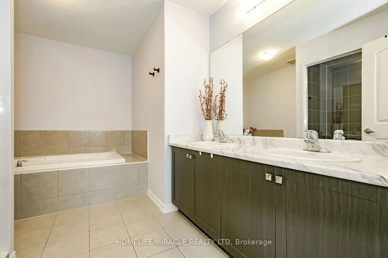 154 Munro Circle