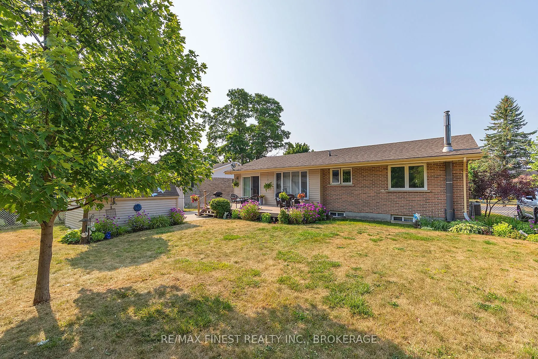 984 Lincoln Drive