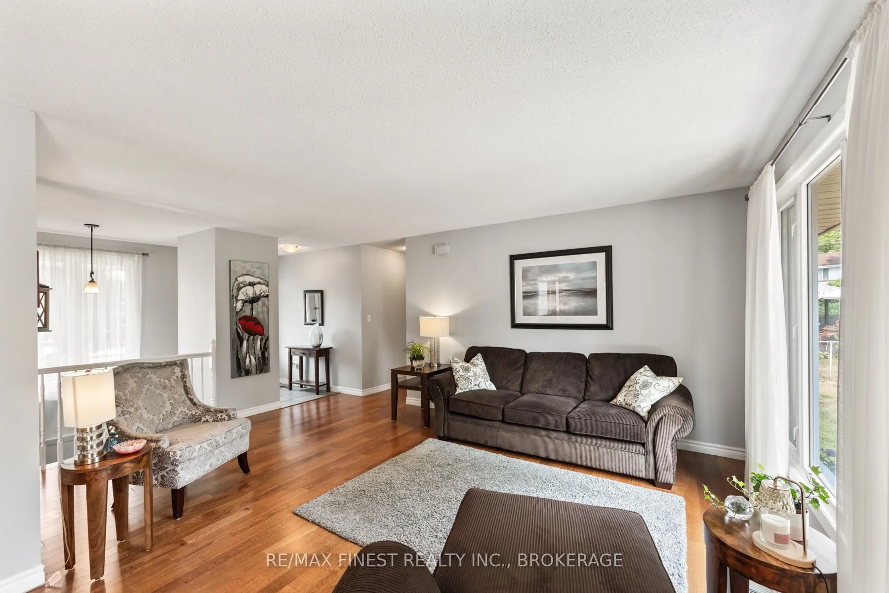 984 Lincoln Drive