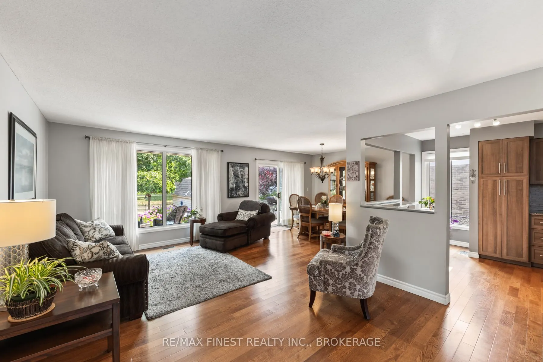 984 Lincoln Drive