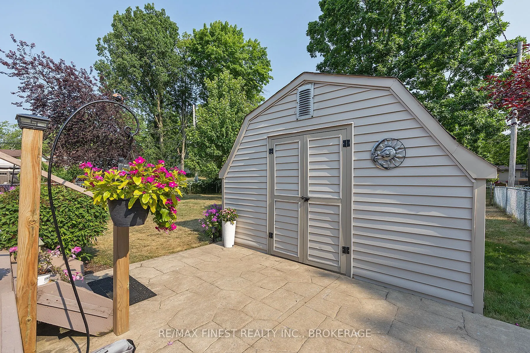 984 Lincoln Drive