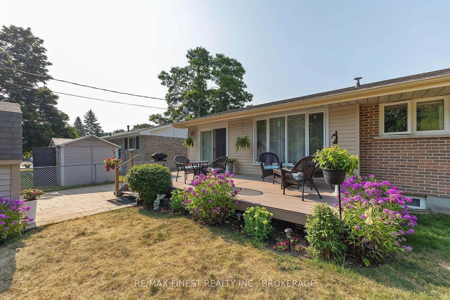 984 Lincoln Drive