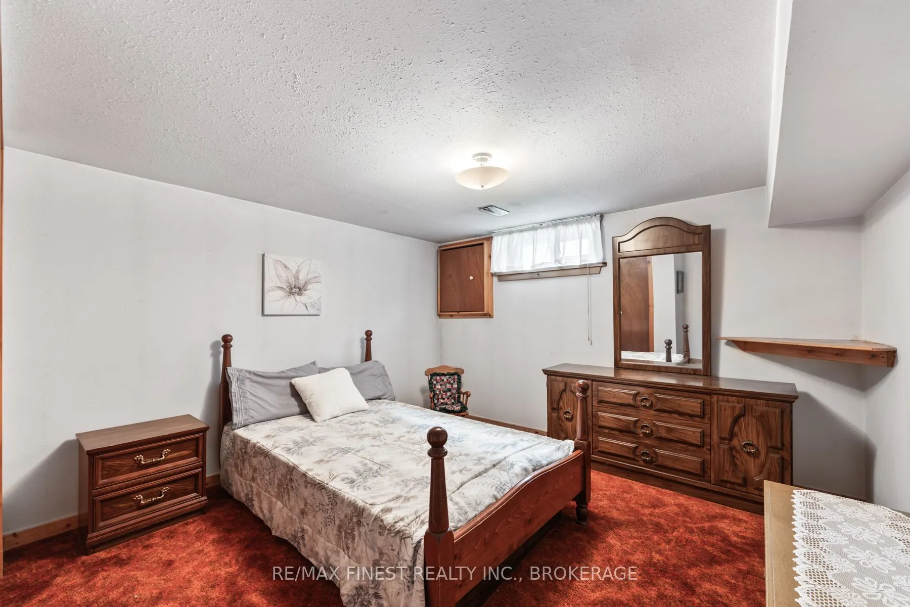 984 Lincoln Drive