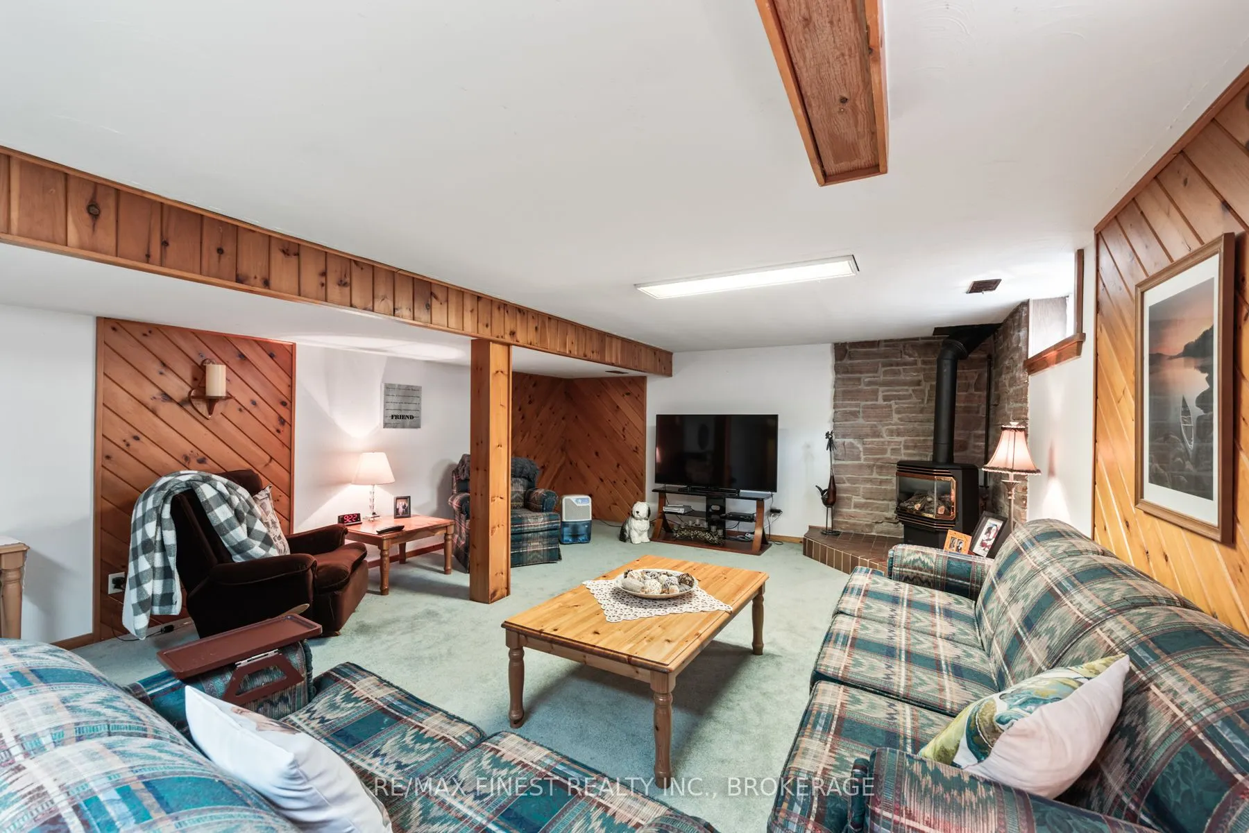 984 Lincoln Drive