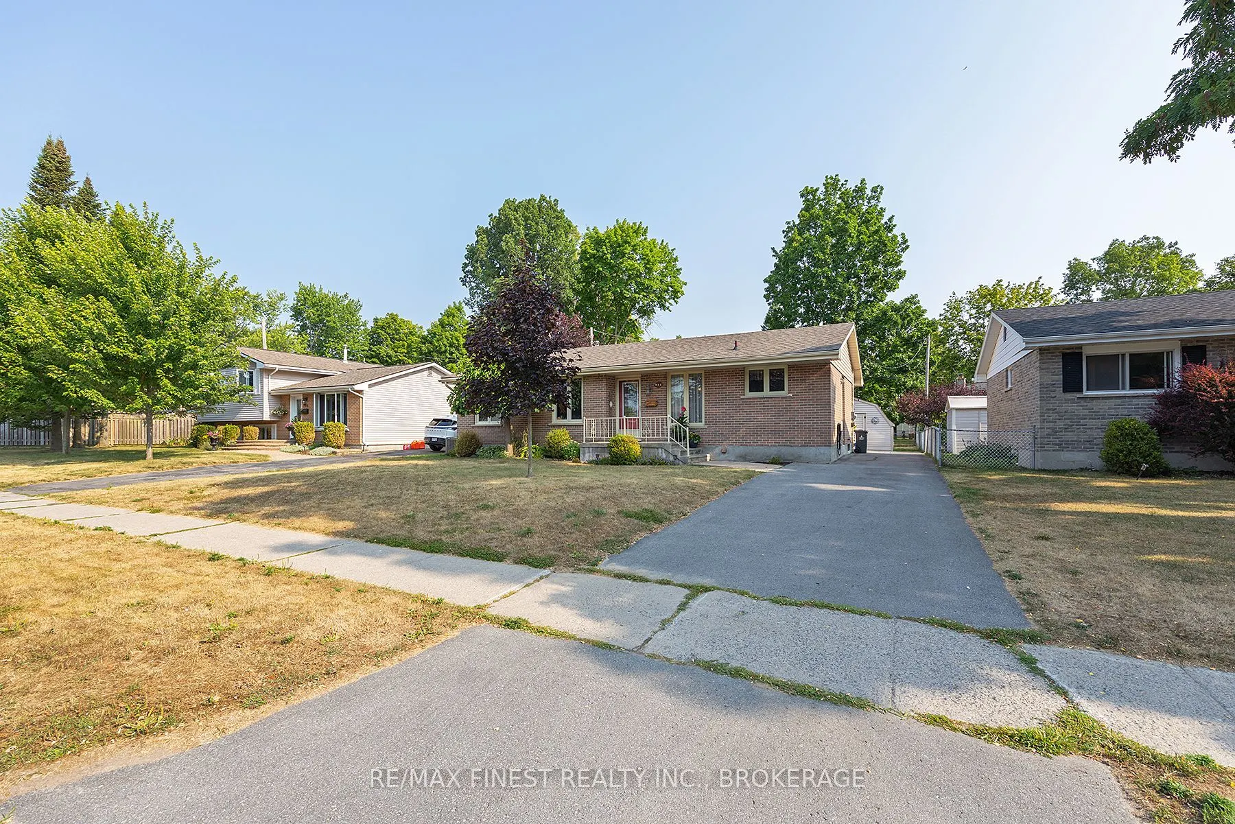 984 Lincoln Drive