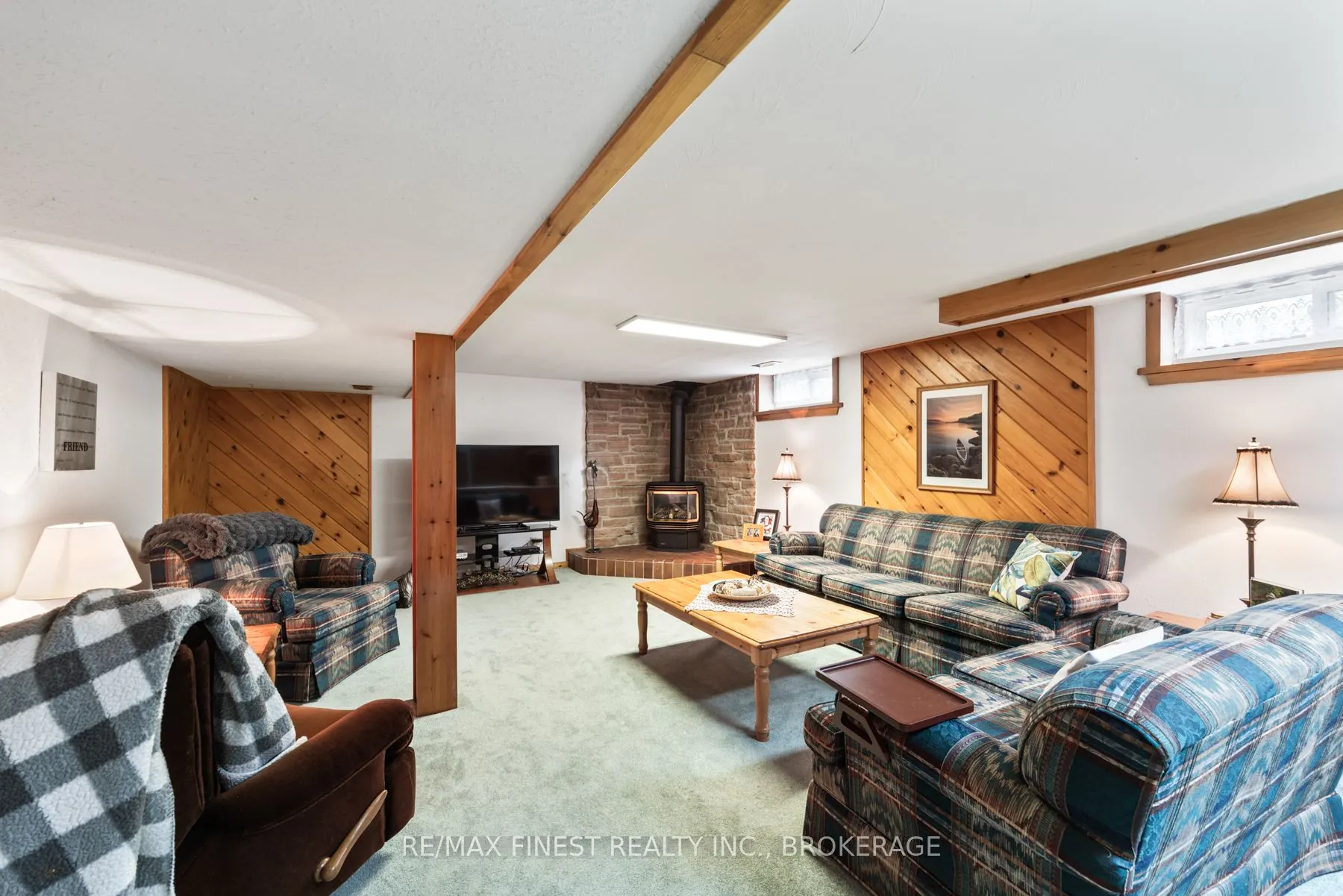 984 Lincoln Drive