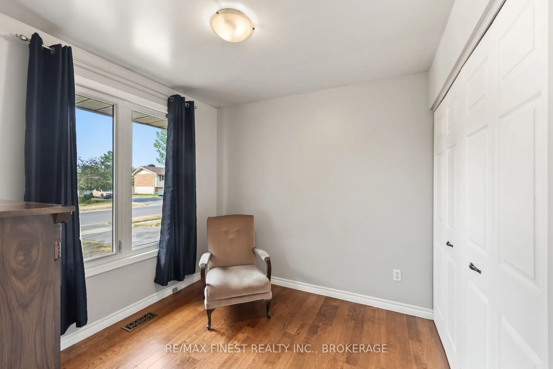 984 Lincoln Drive