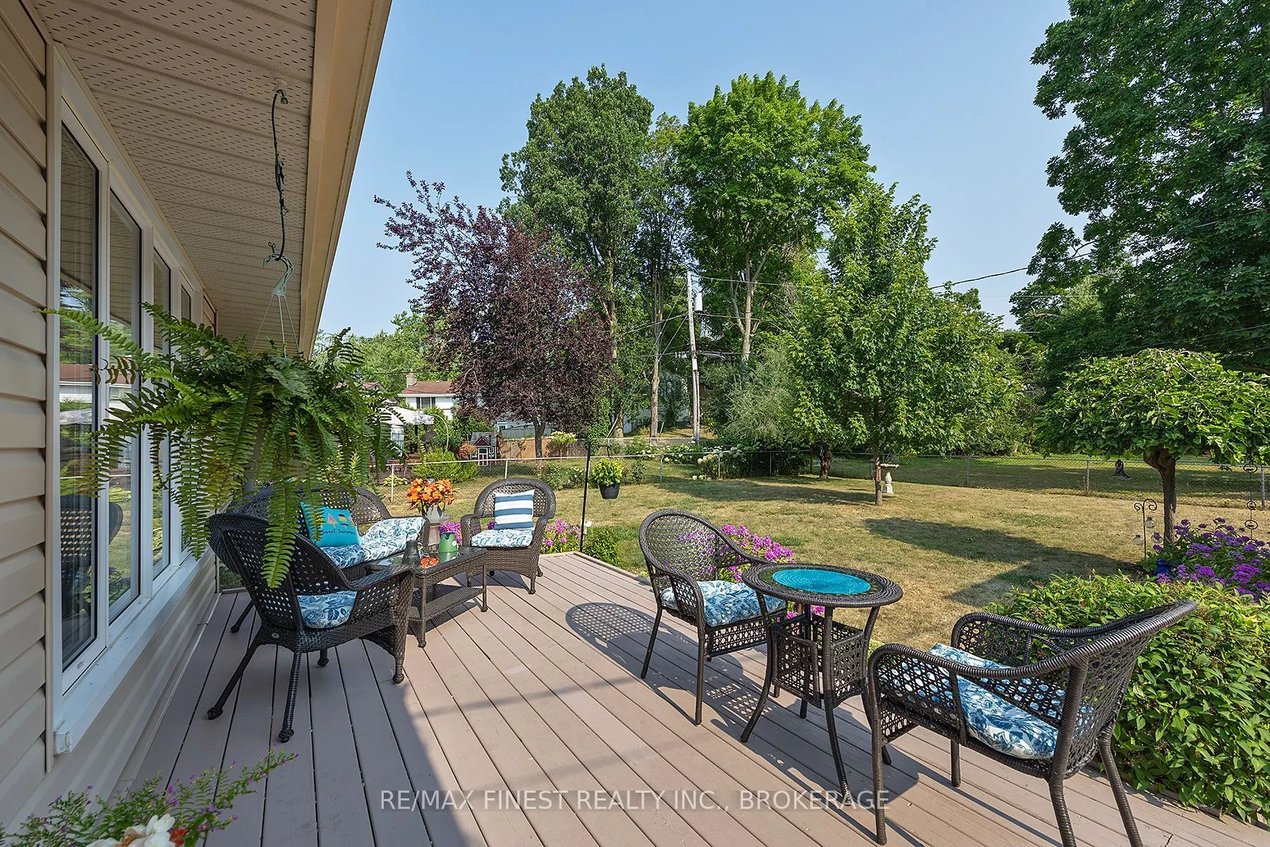 984 Lincoln Drive