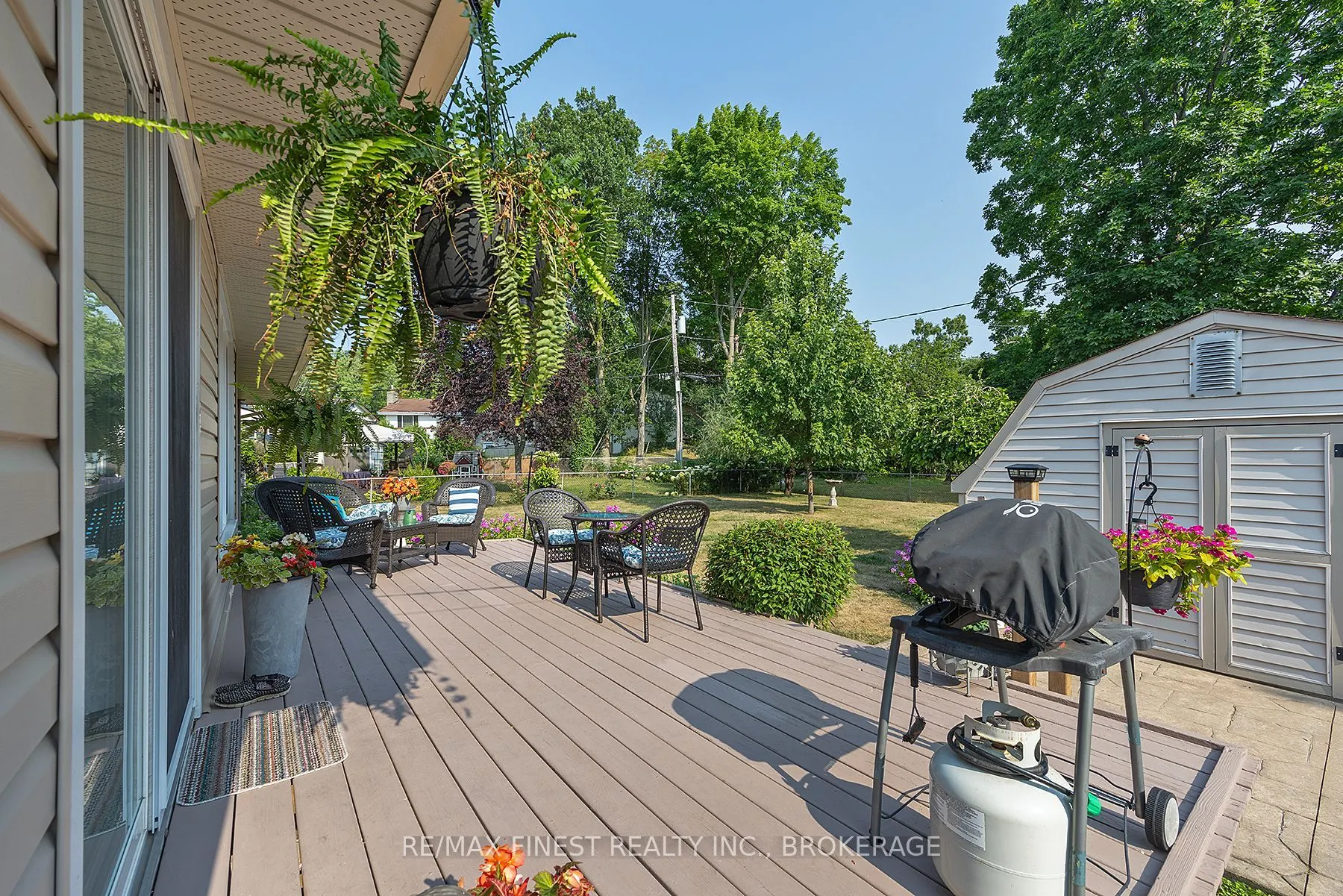 984 Lincoln Drive