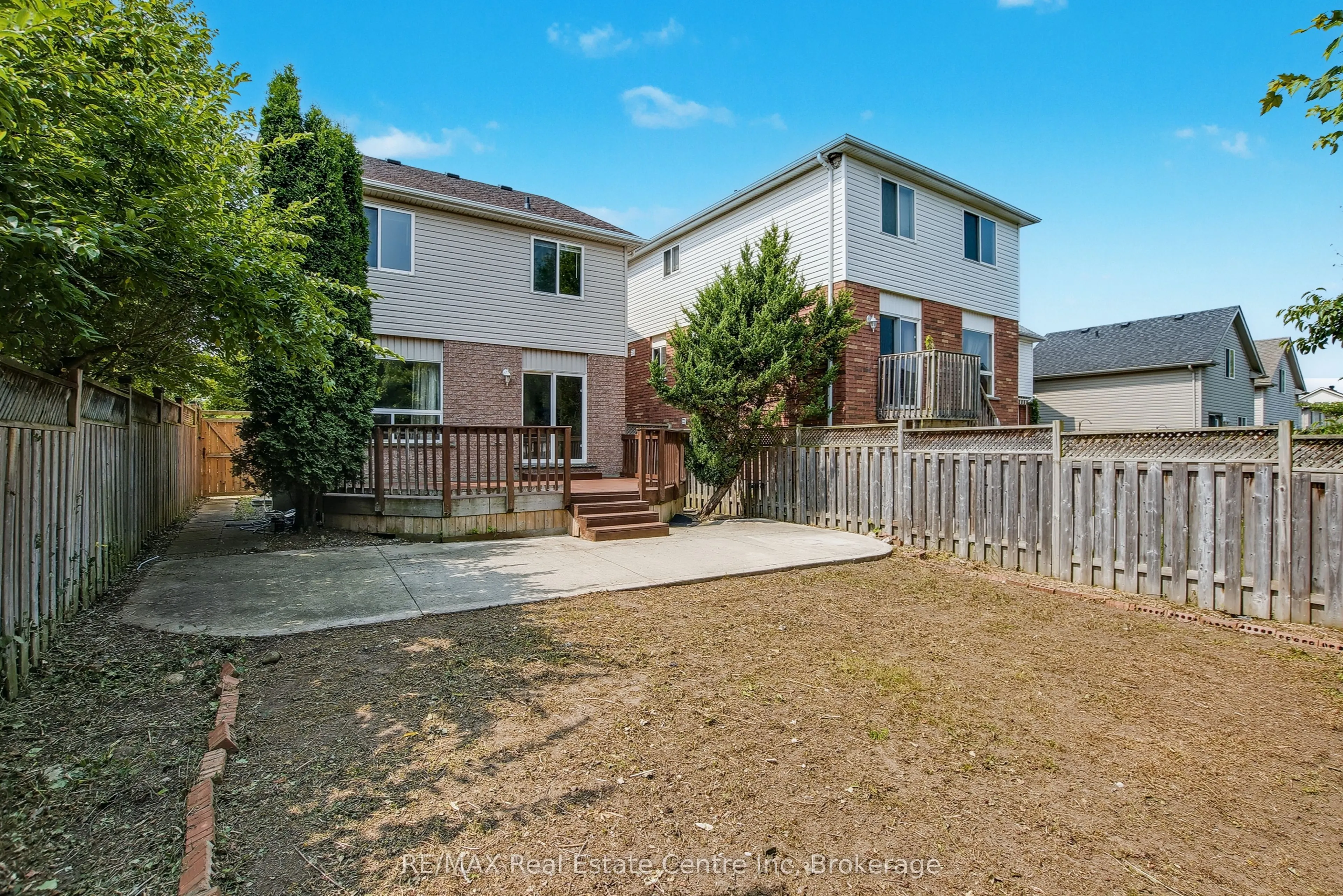 46 Sinclair Street S