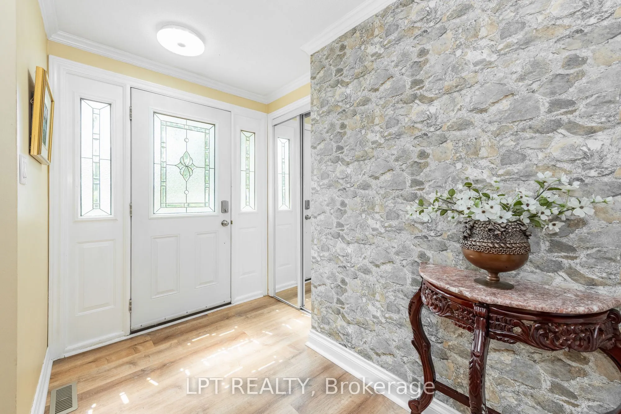 9 Dallaire Crescent