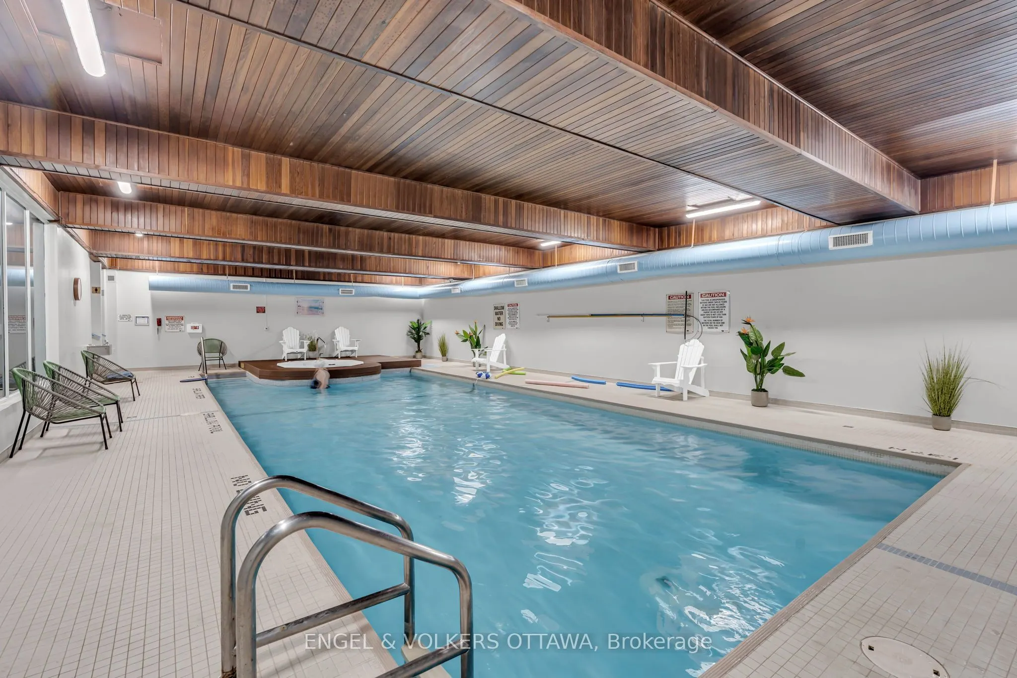 470 Laurier Avenue W, #905
