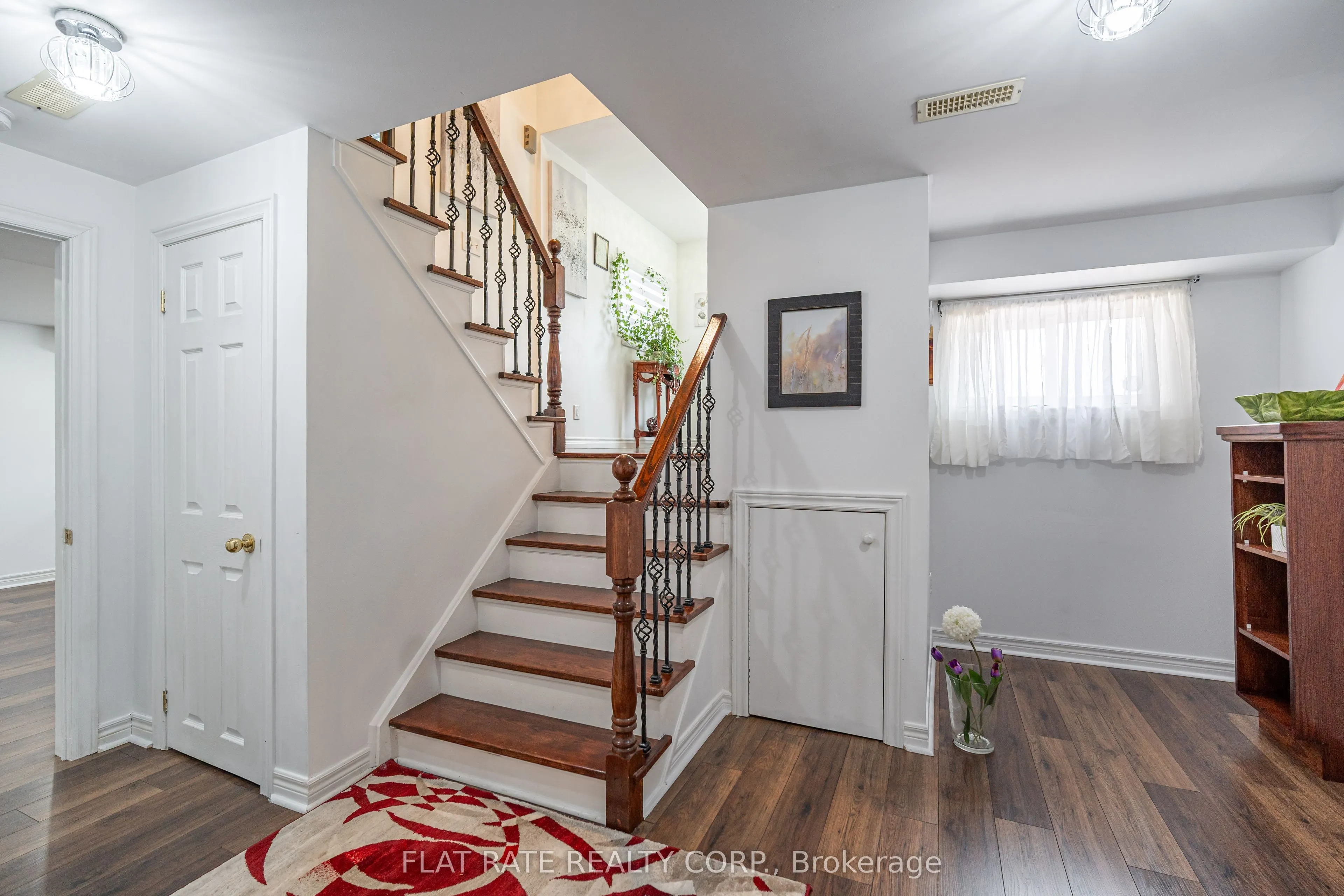 1733 Stewartcroft Crescent