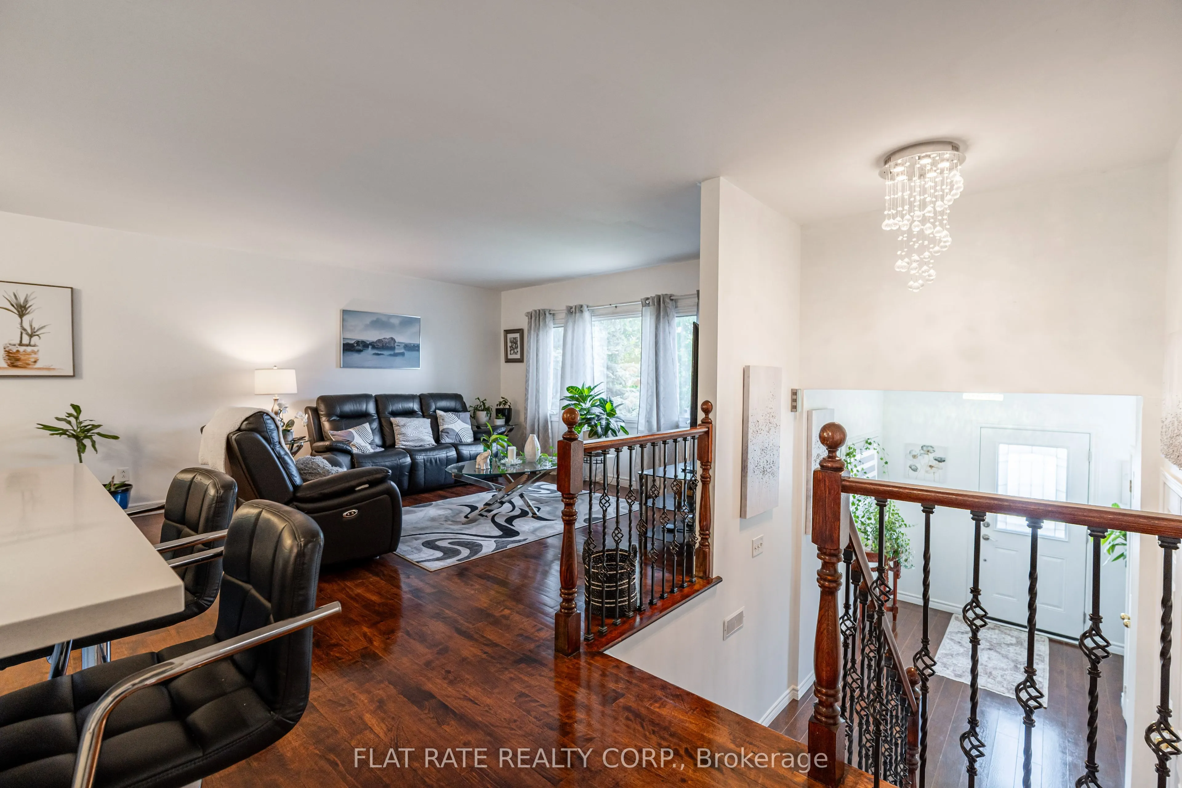 1733 Stewartcroft Crescent