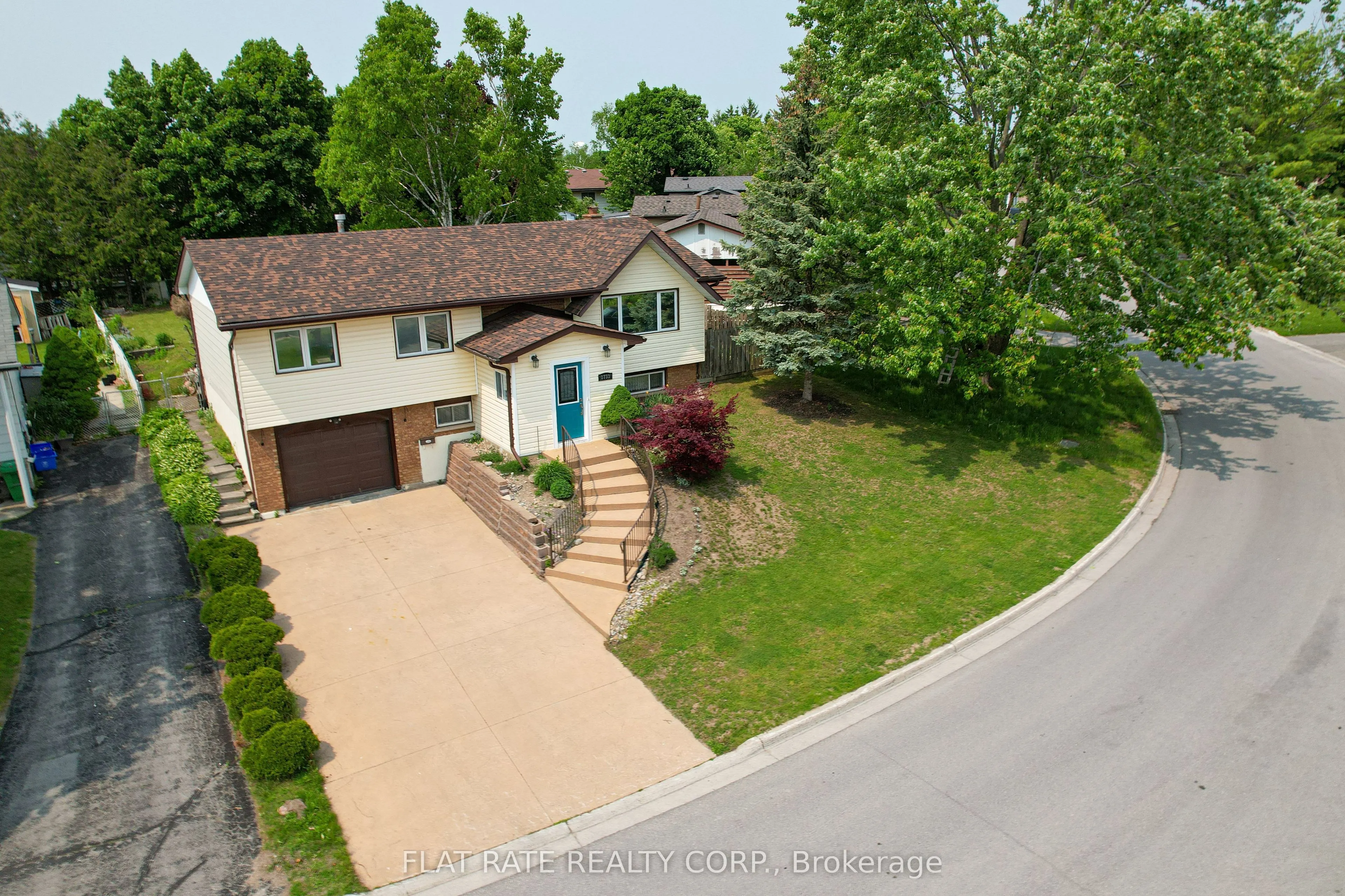 1733 Stewartcroft Crescent