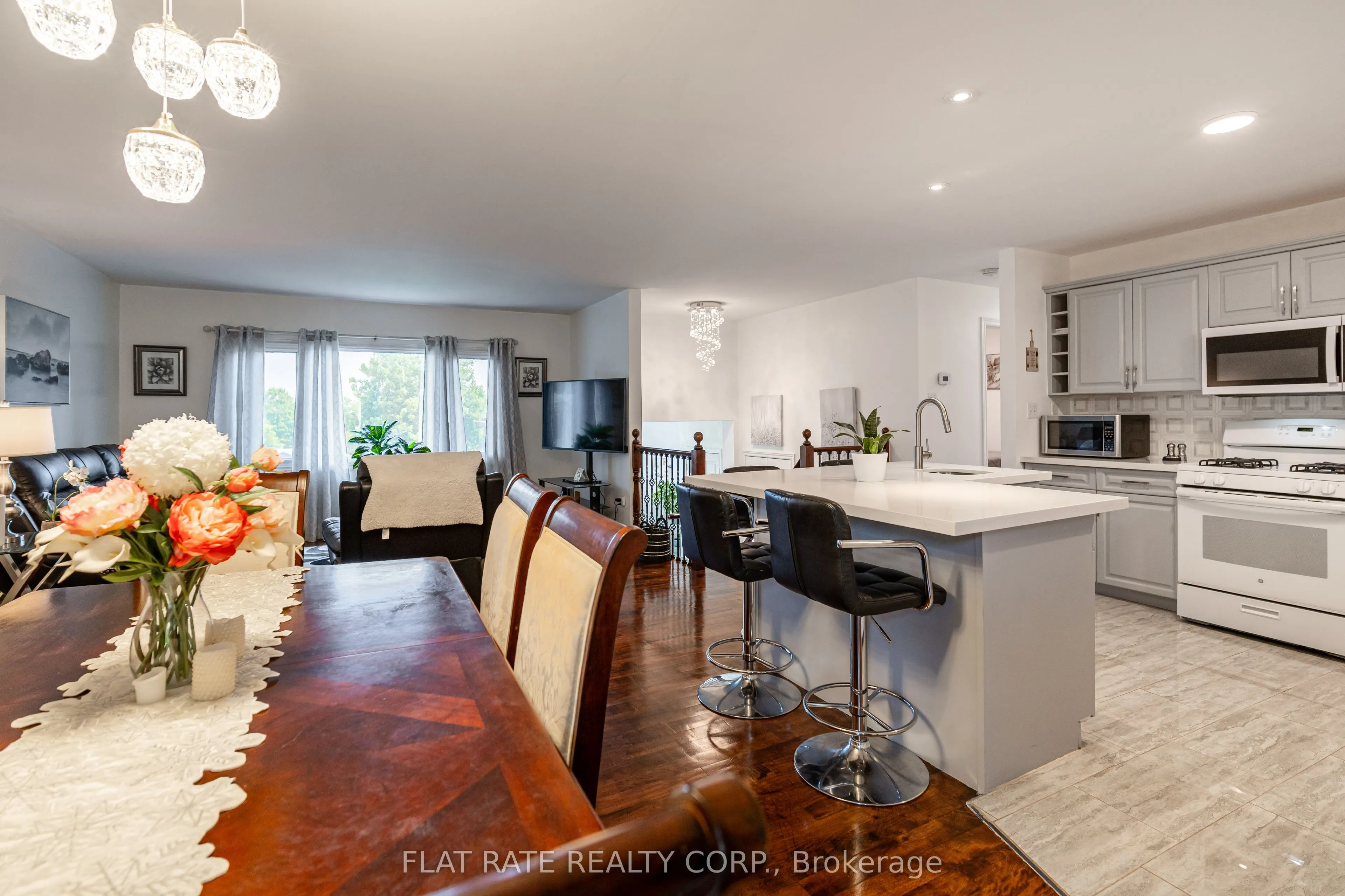 1733 Stewartcroft Crescent