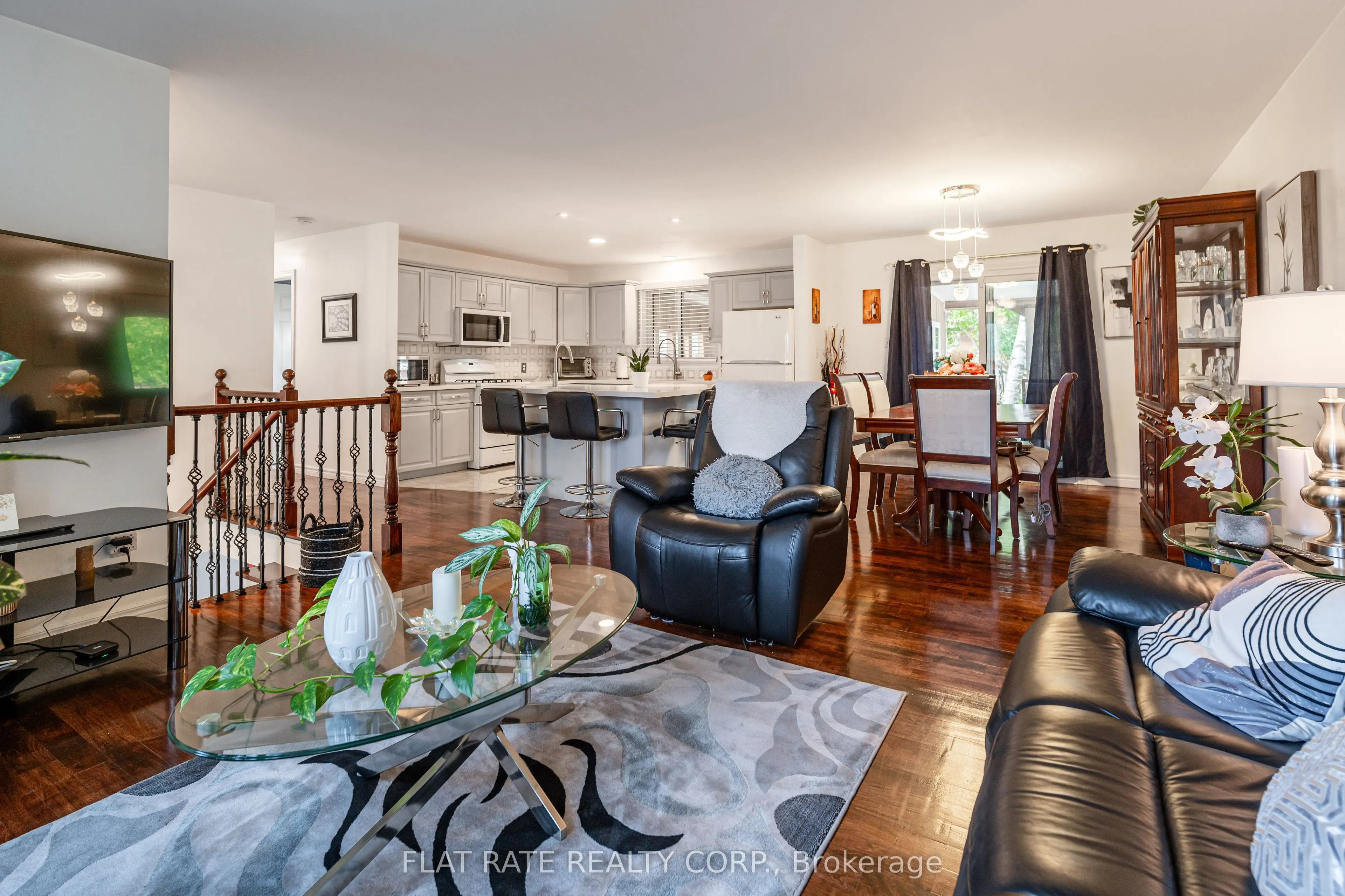 1733 Stewartcroft Crescent