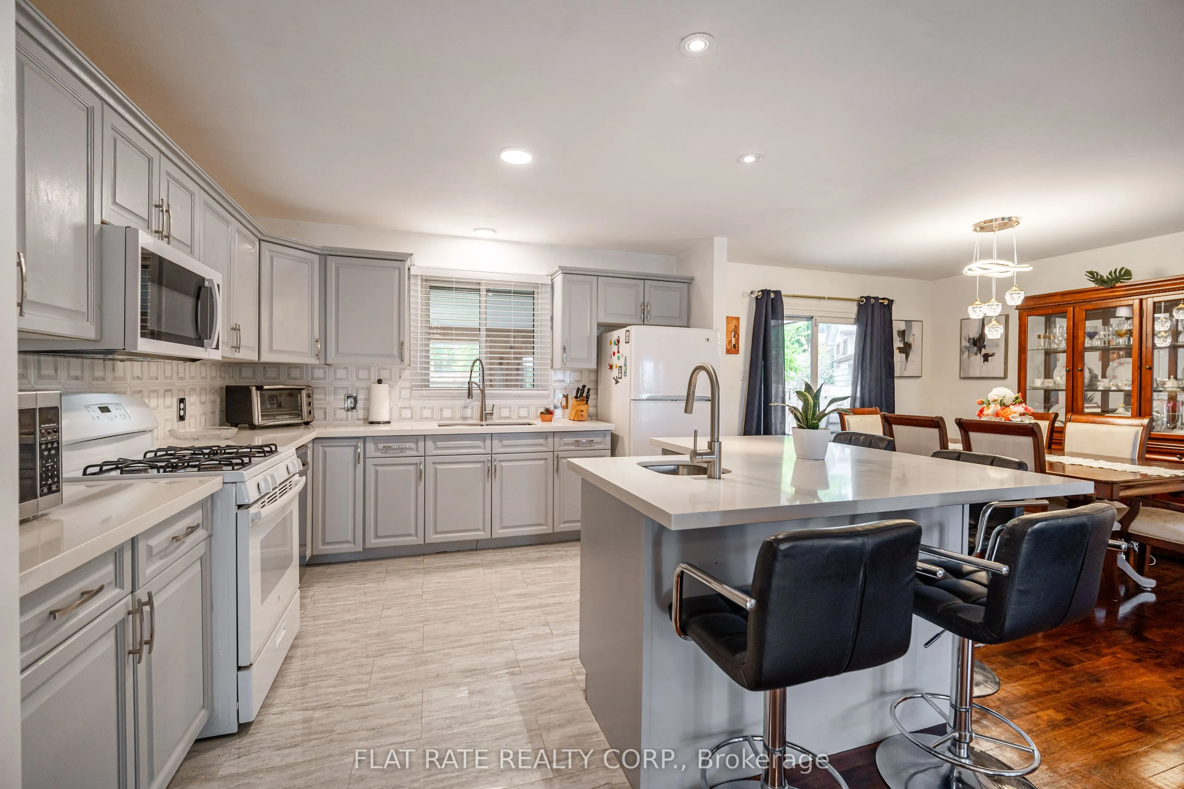 1733 Stewartcroft Crescent