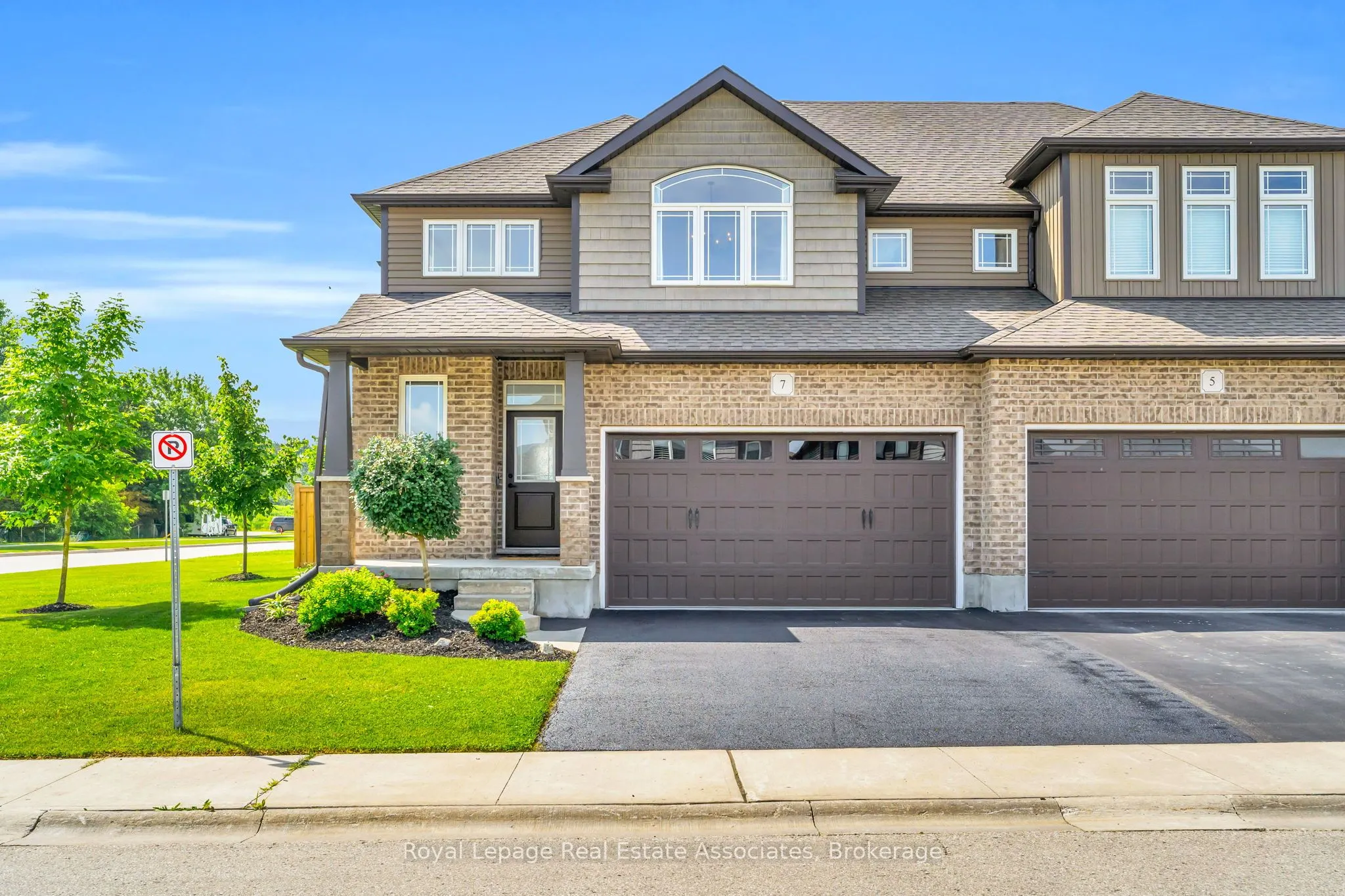 7 Sparrow Crescent