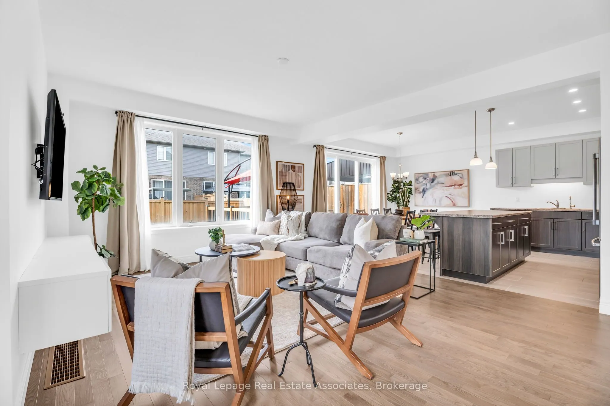7 Sparrow Crescent