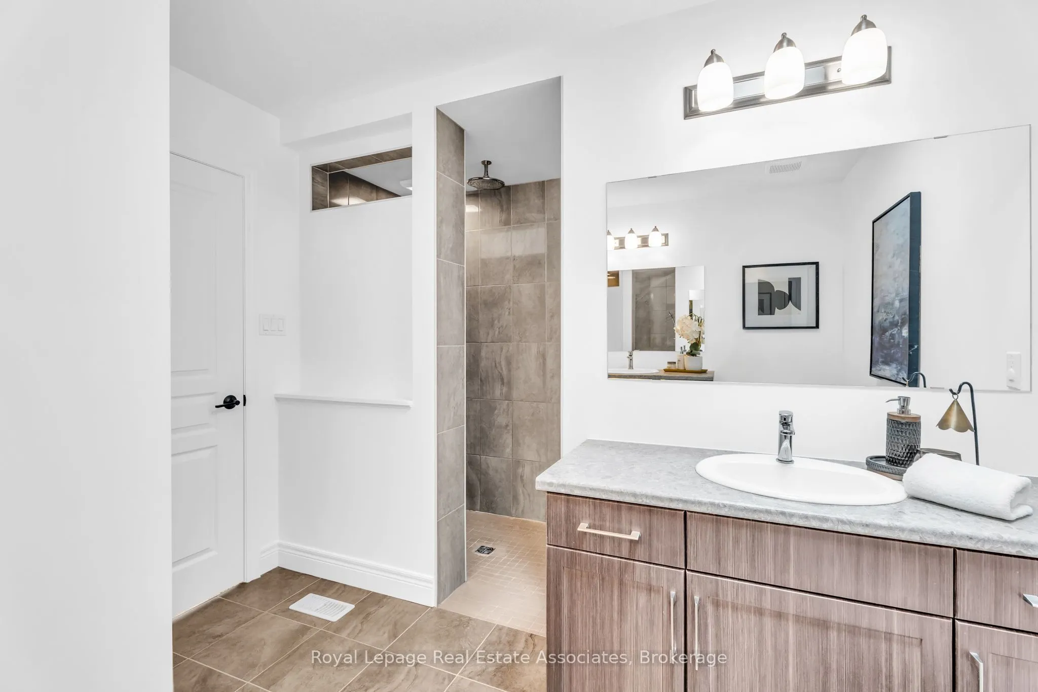 7 Sparrow Crescent