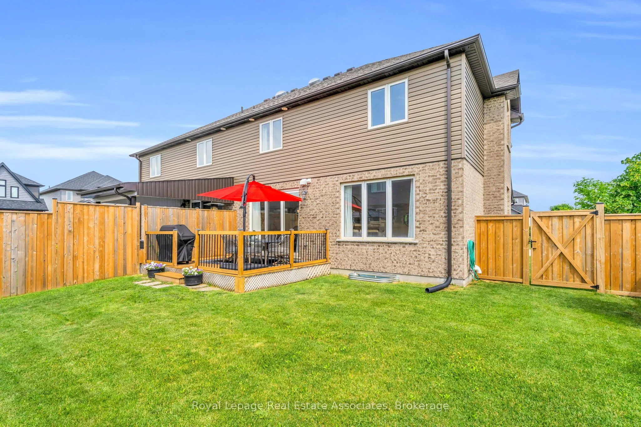 7 Sparrow Crescent