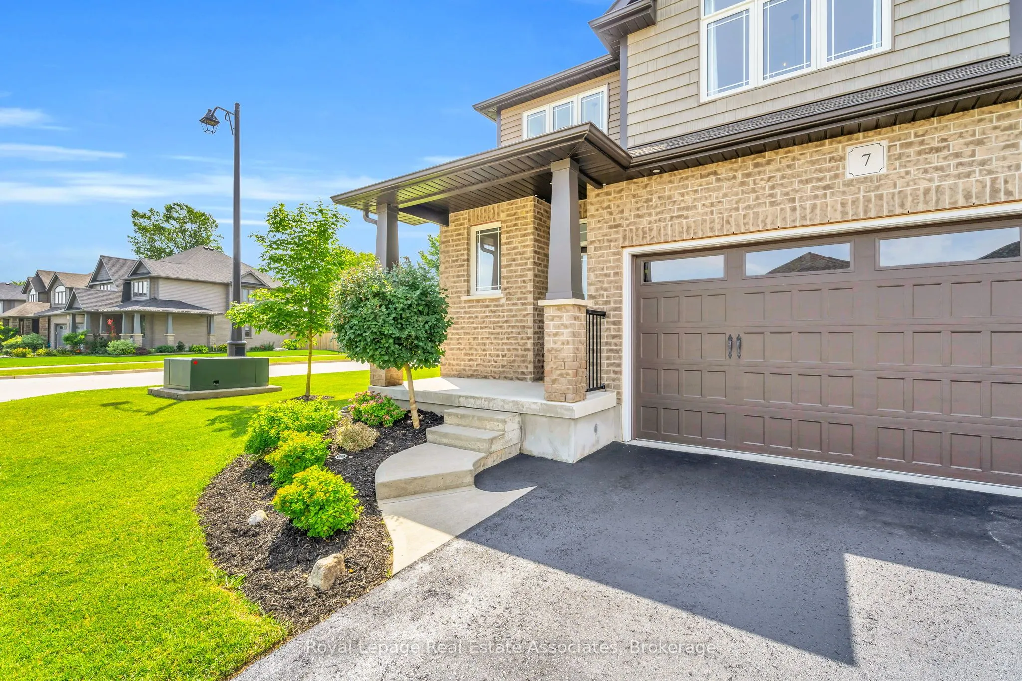 7 Sparrow Crescent