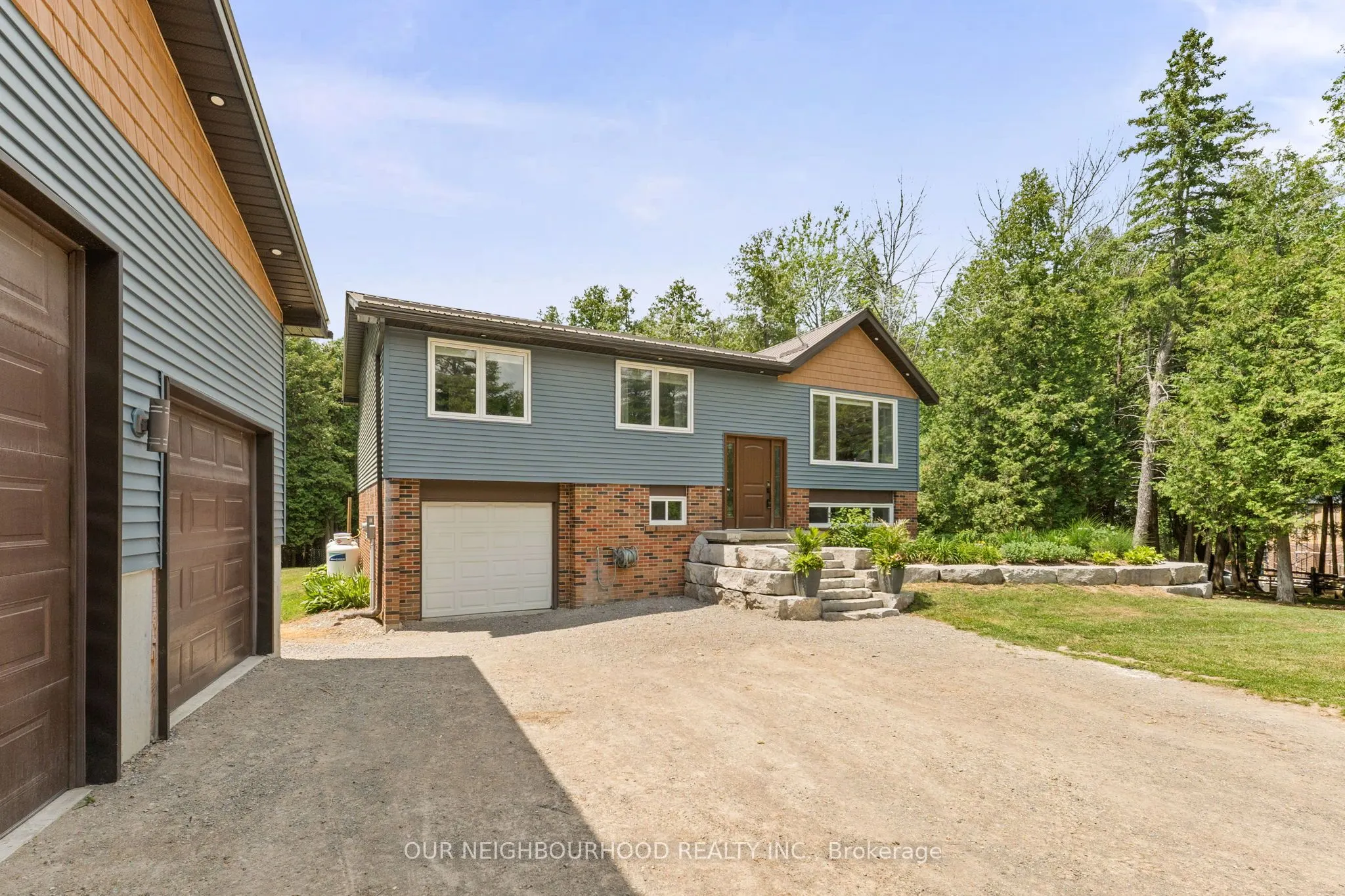 52 Summer Lane