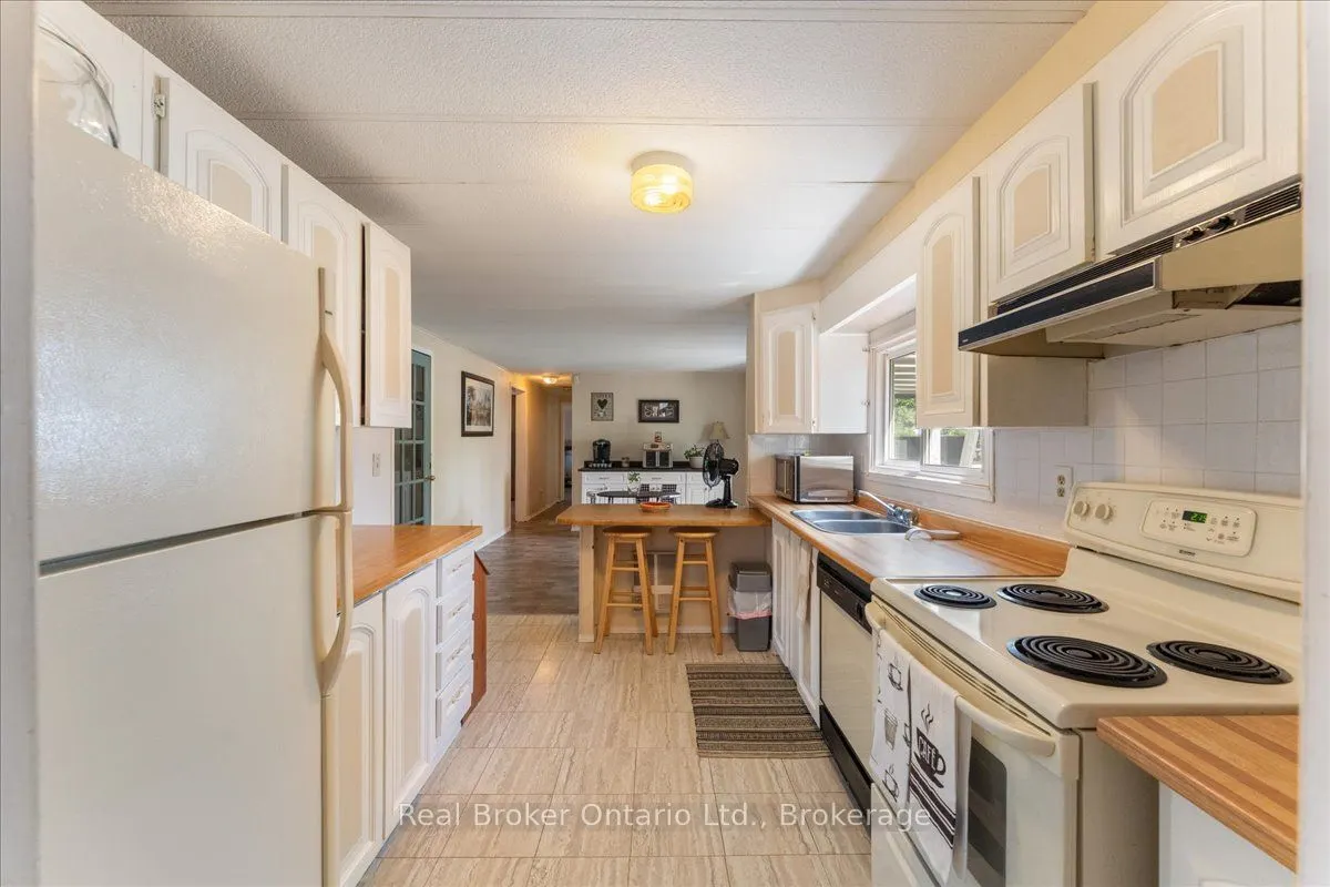 241 St. Paul Street W, #241