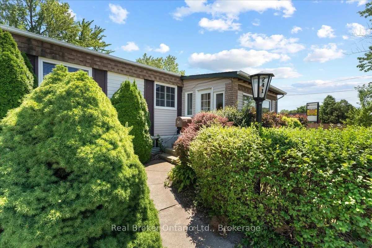 241 St. Paul Street W, #241