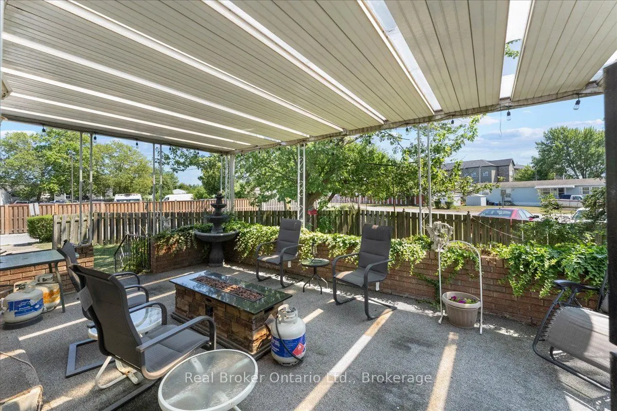 241 St. Paul Street W, #241