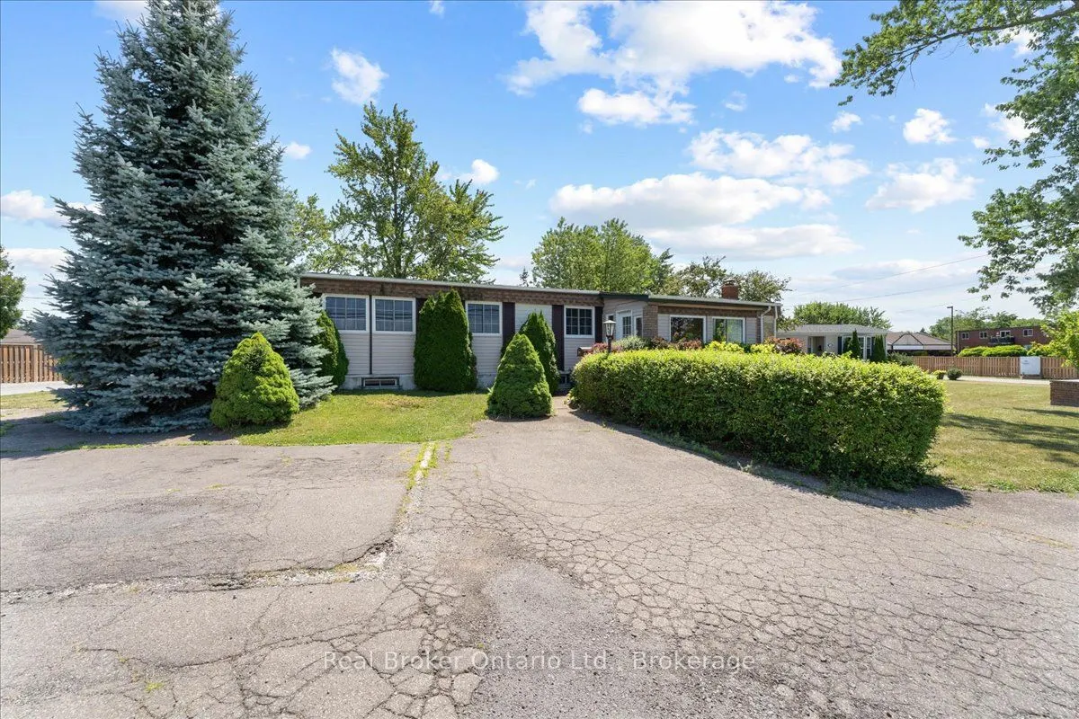 241 St. Paul Street W, #241