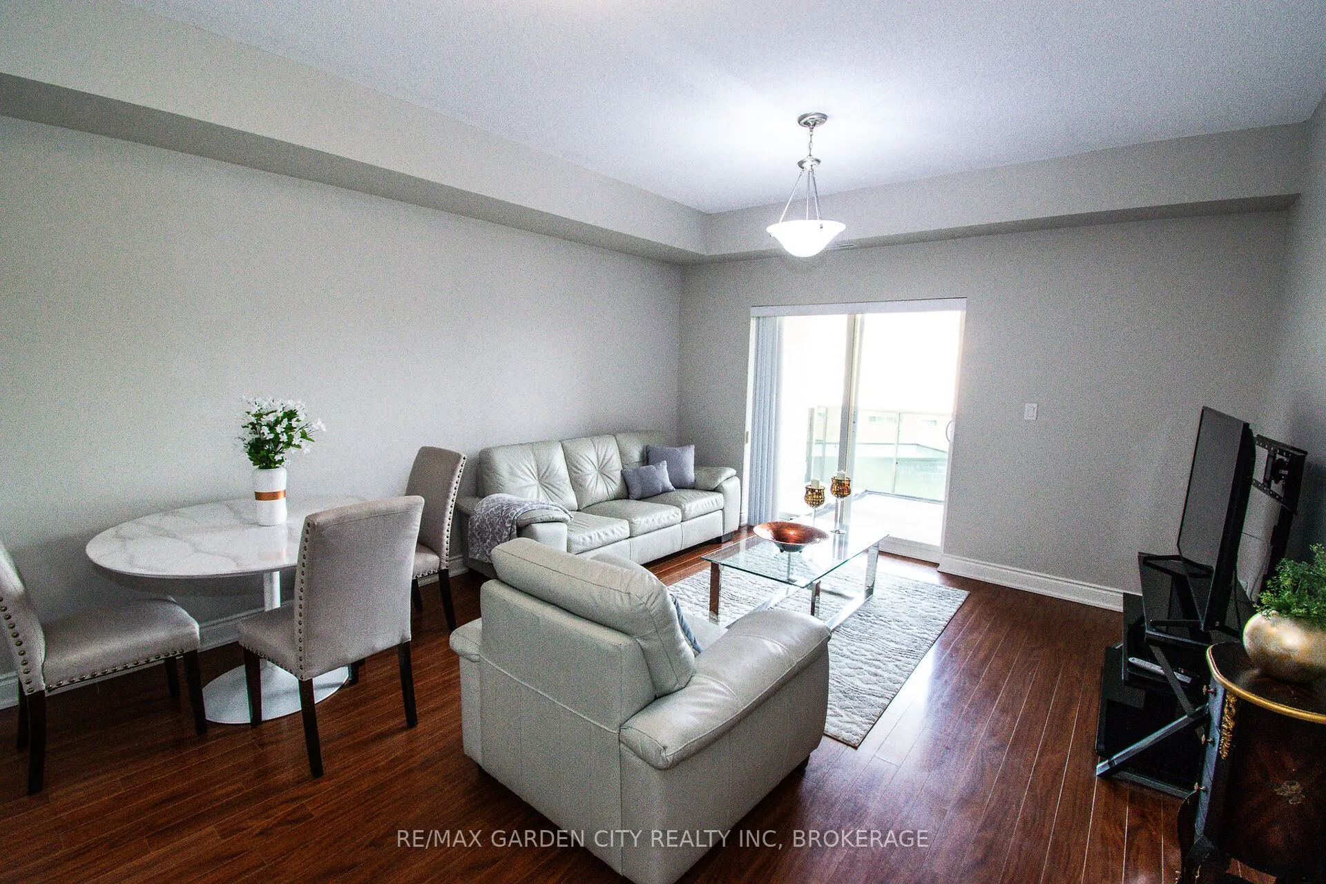 8111 Forest Glen Drive, #320