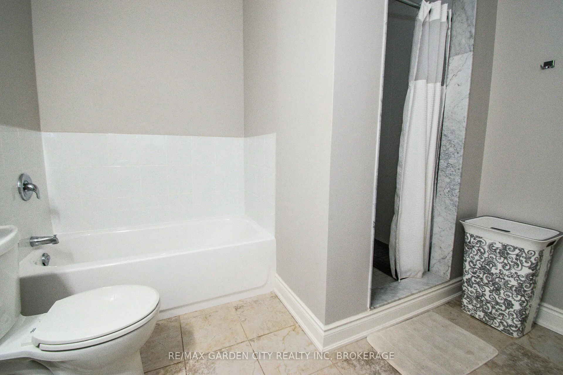 8111 Forest Glen Drive, #320