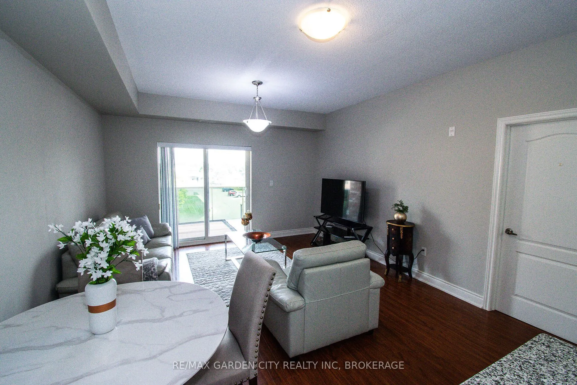 8111 Forest Glen Drive, #320