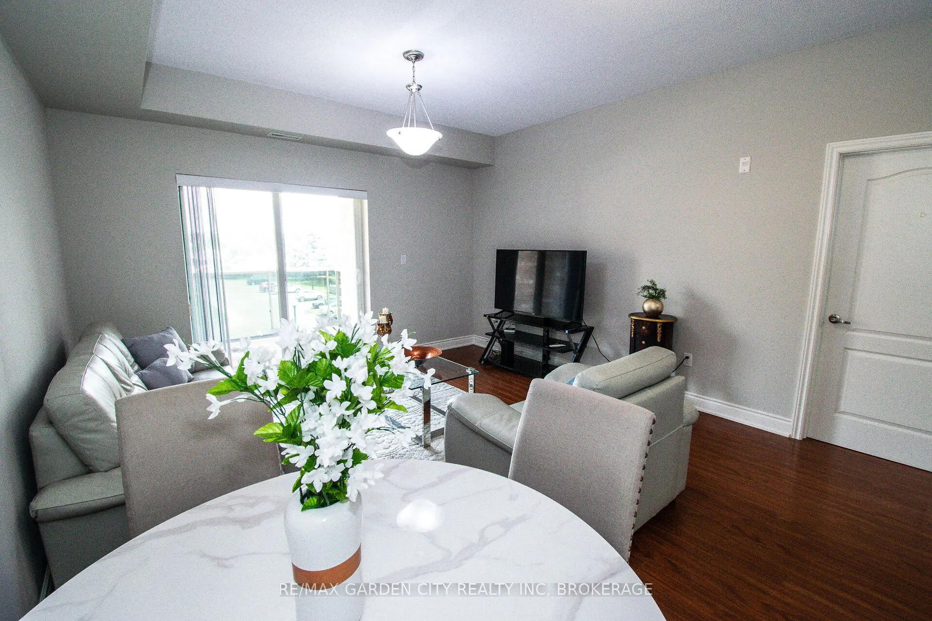 8111 Forest Glen Drive, #320