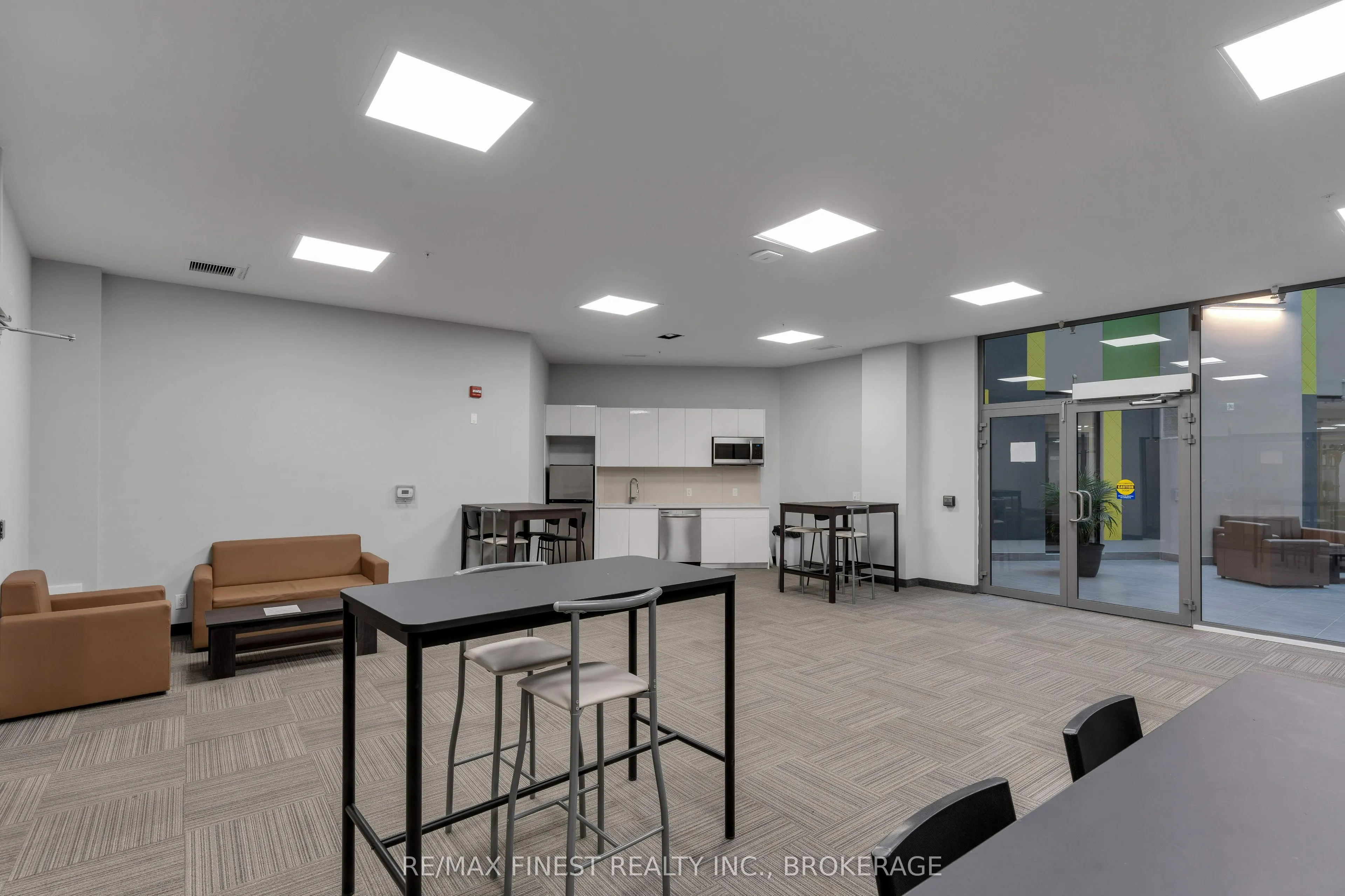 652 PRINCESS Street, #340