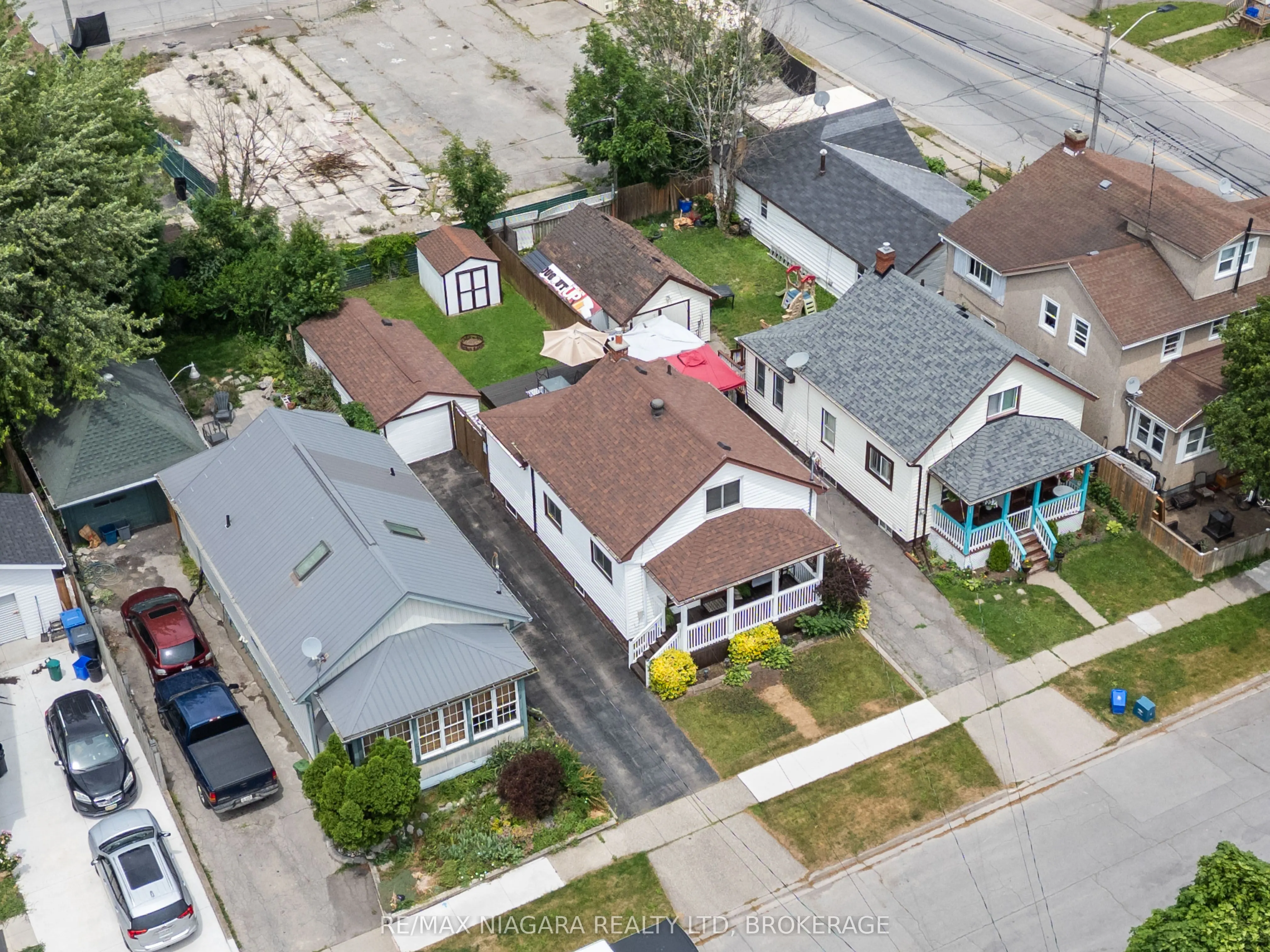 72 COZY Street