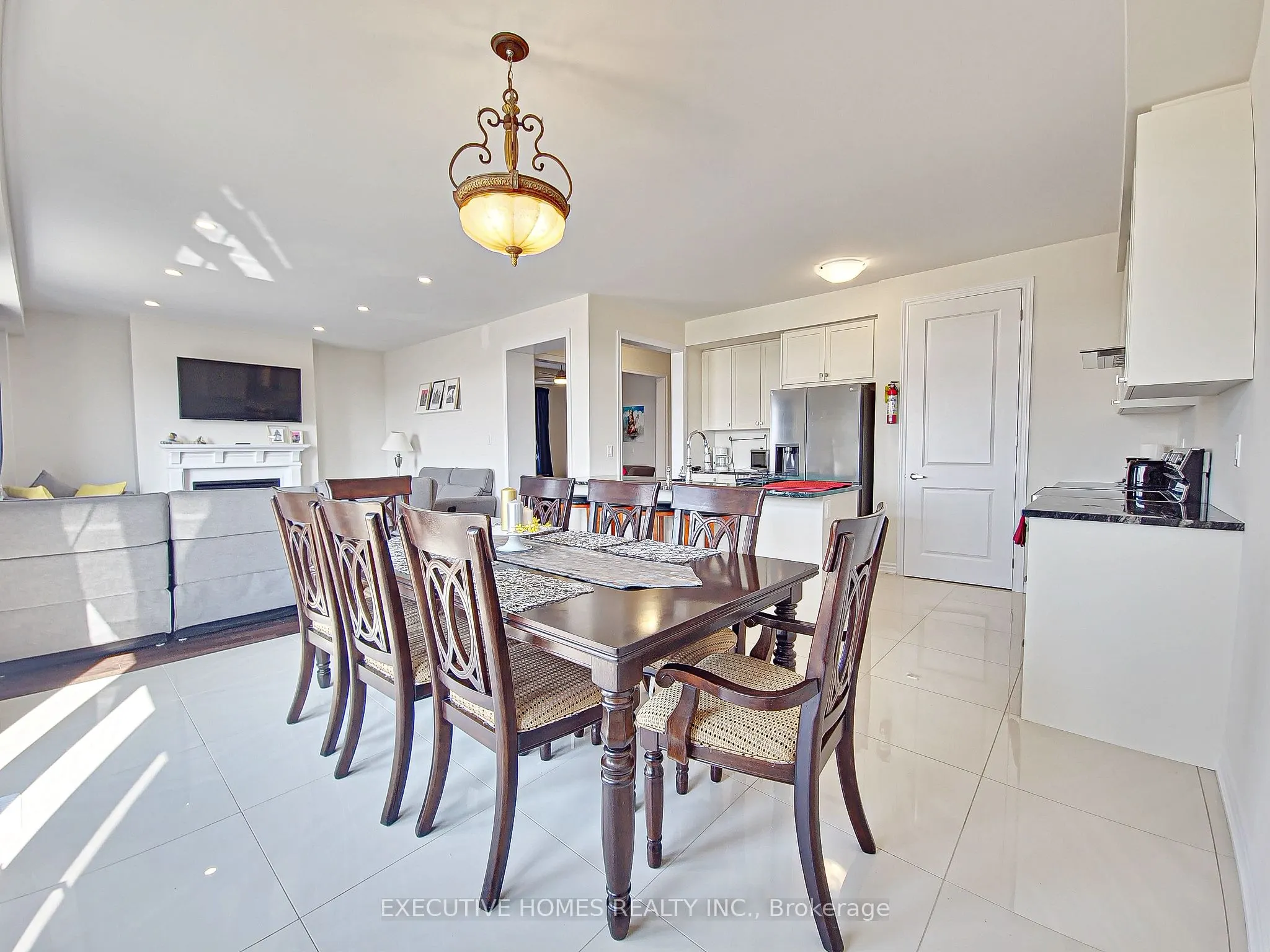 110 Explorer Way