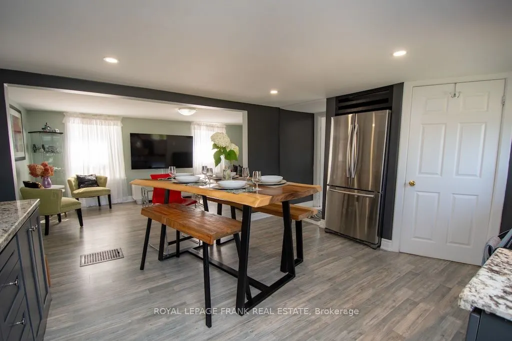 165 St Lawrence Street W