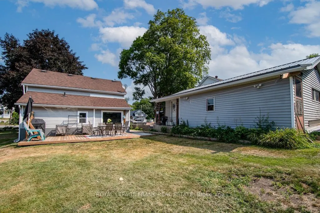 165 St Lawrence Street W