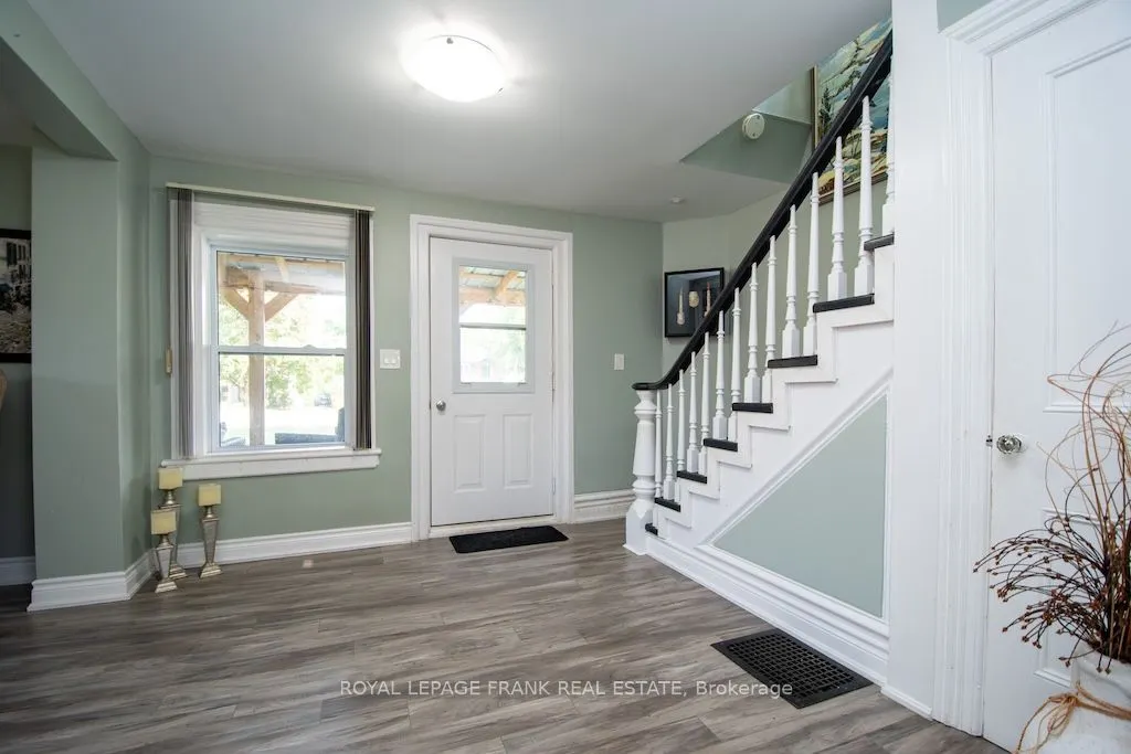 165 St Lawrence Street W