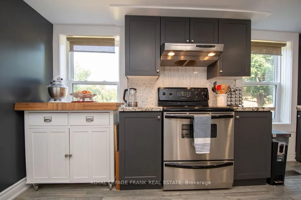 165 St Lawrence Street W