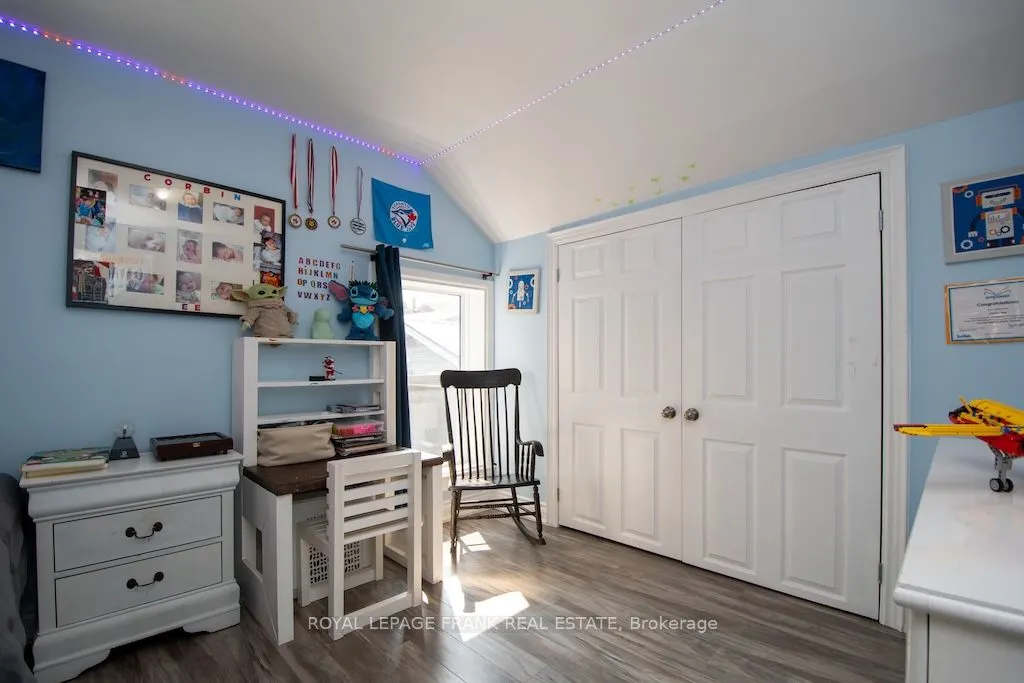 165 St Lawrence Street W