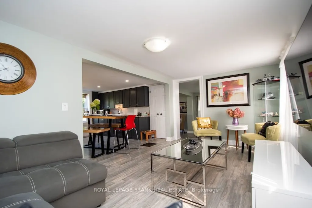 165 St Lawrence Street W
