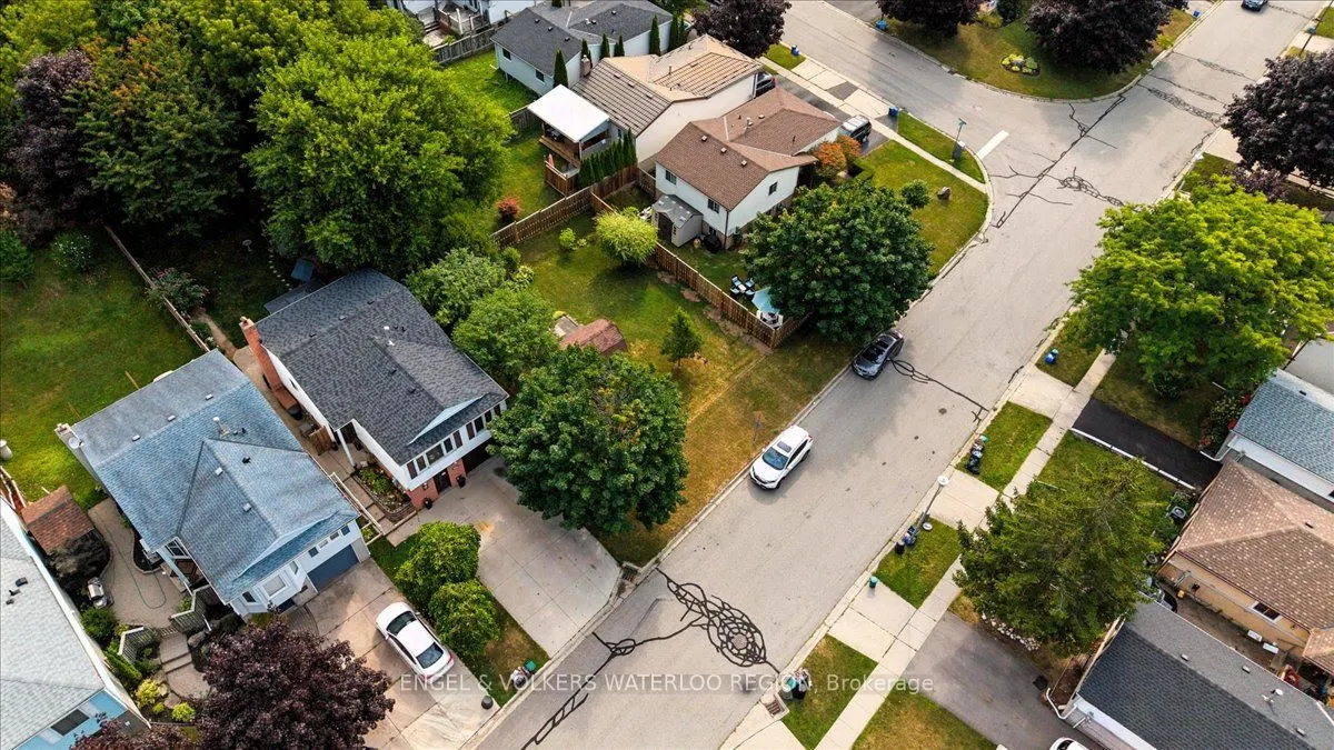 71 Bradbury Crescent
