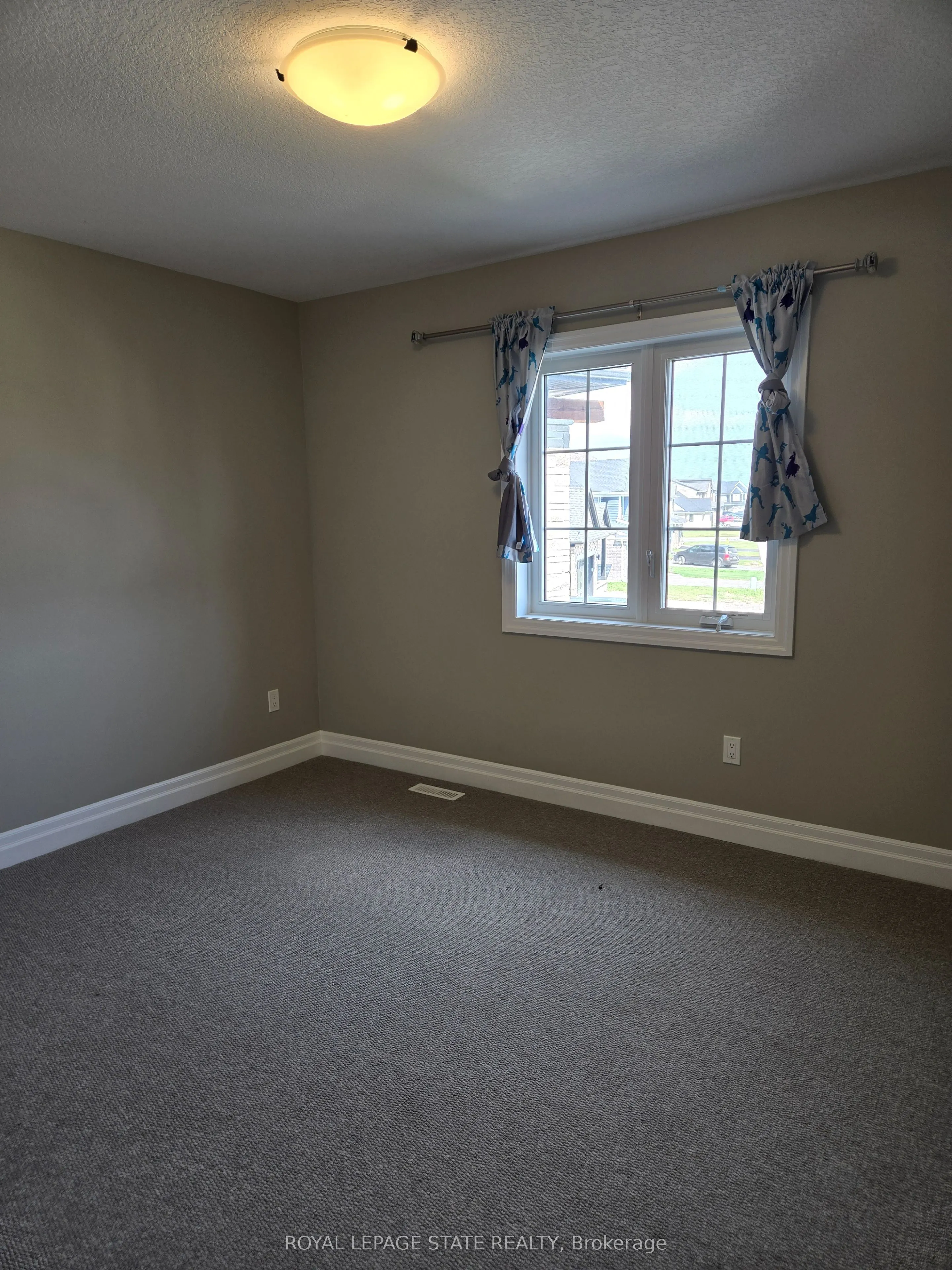 15 Dunning Way