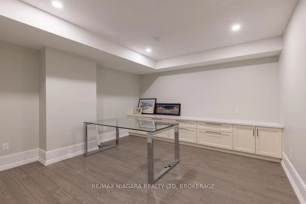 11 Woodbourne Court