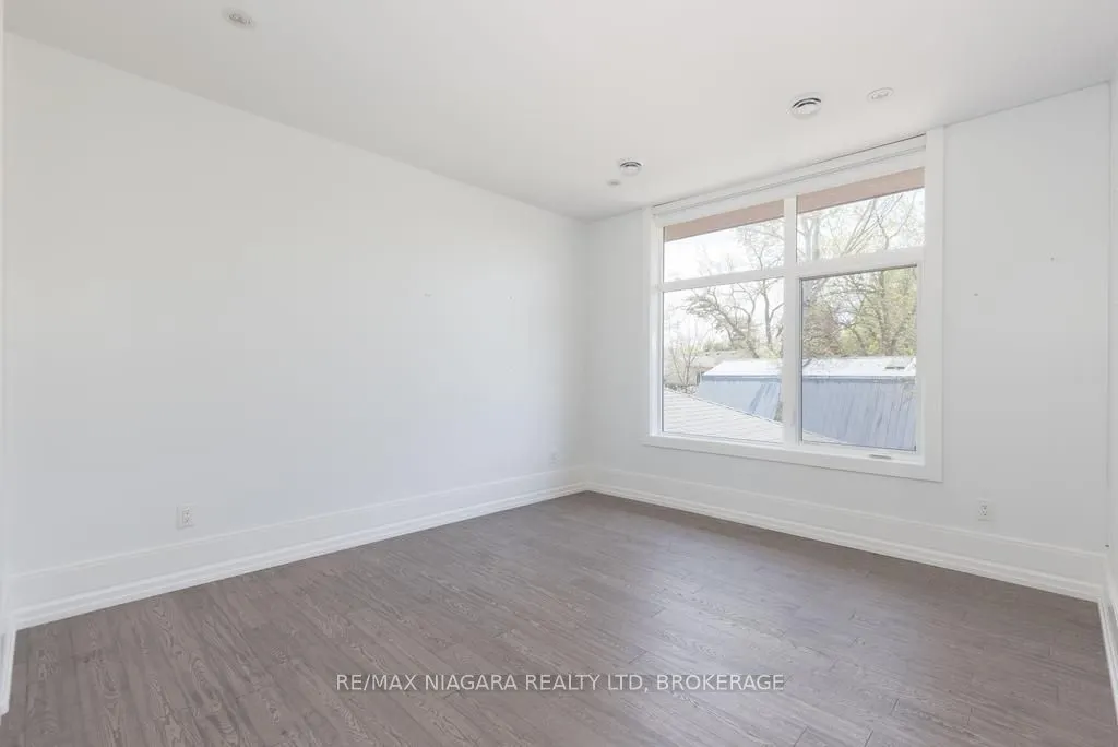 11 Woodbourne Court