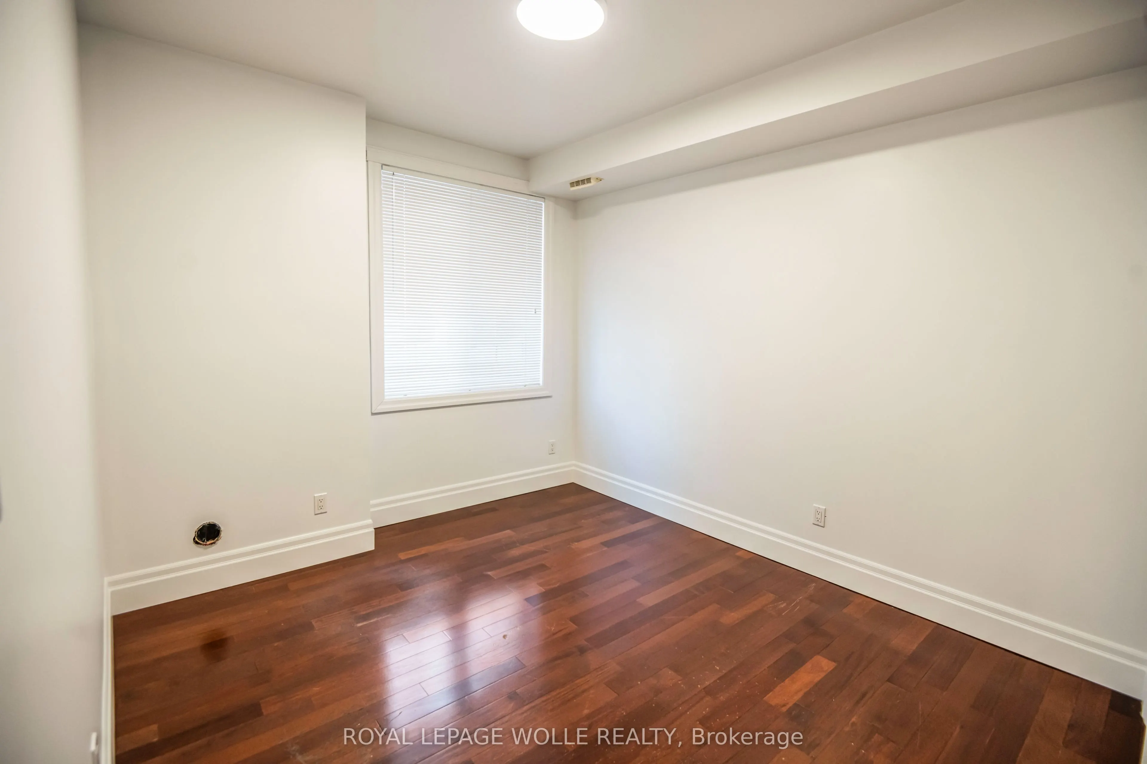 555 King Street E, #109